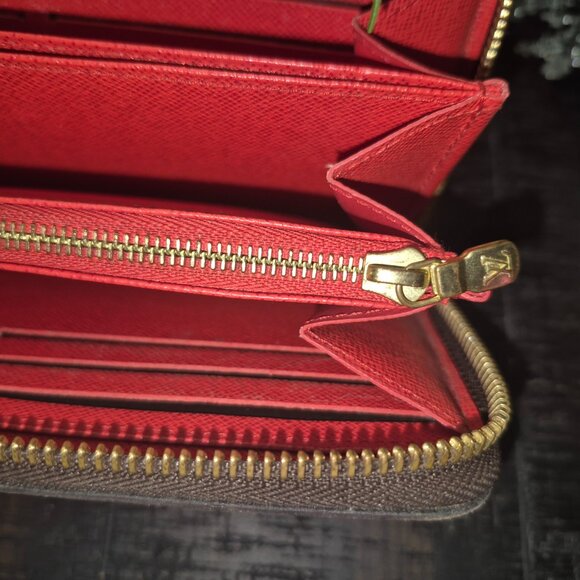 ā¤ļøAuthentic Louis Vuitton Monogram Zippy Wallet - Picture 4 of 8